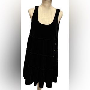 Velvet baby doll dress. Sz L very flattering mint condition MC